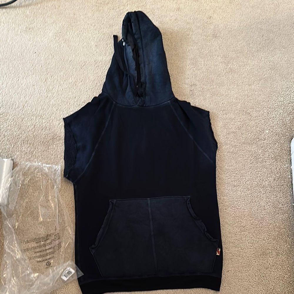 Free city navy NWT vintage black cutoff hoodie 00